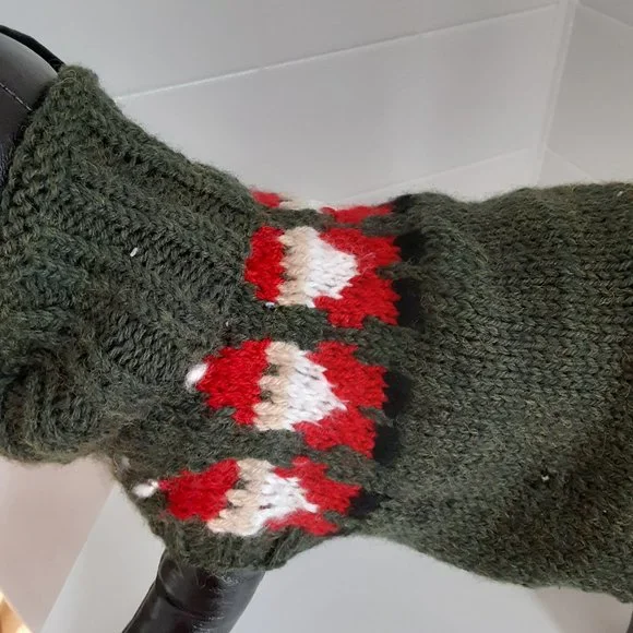 Green santa dog sweater size small for dogs. - Picture 3 of 8